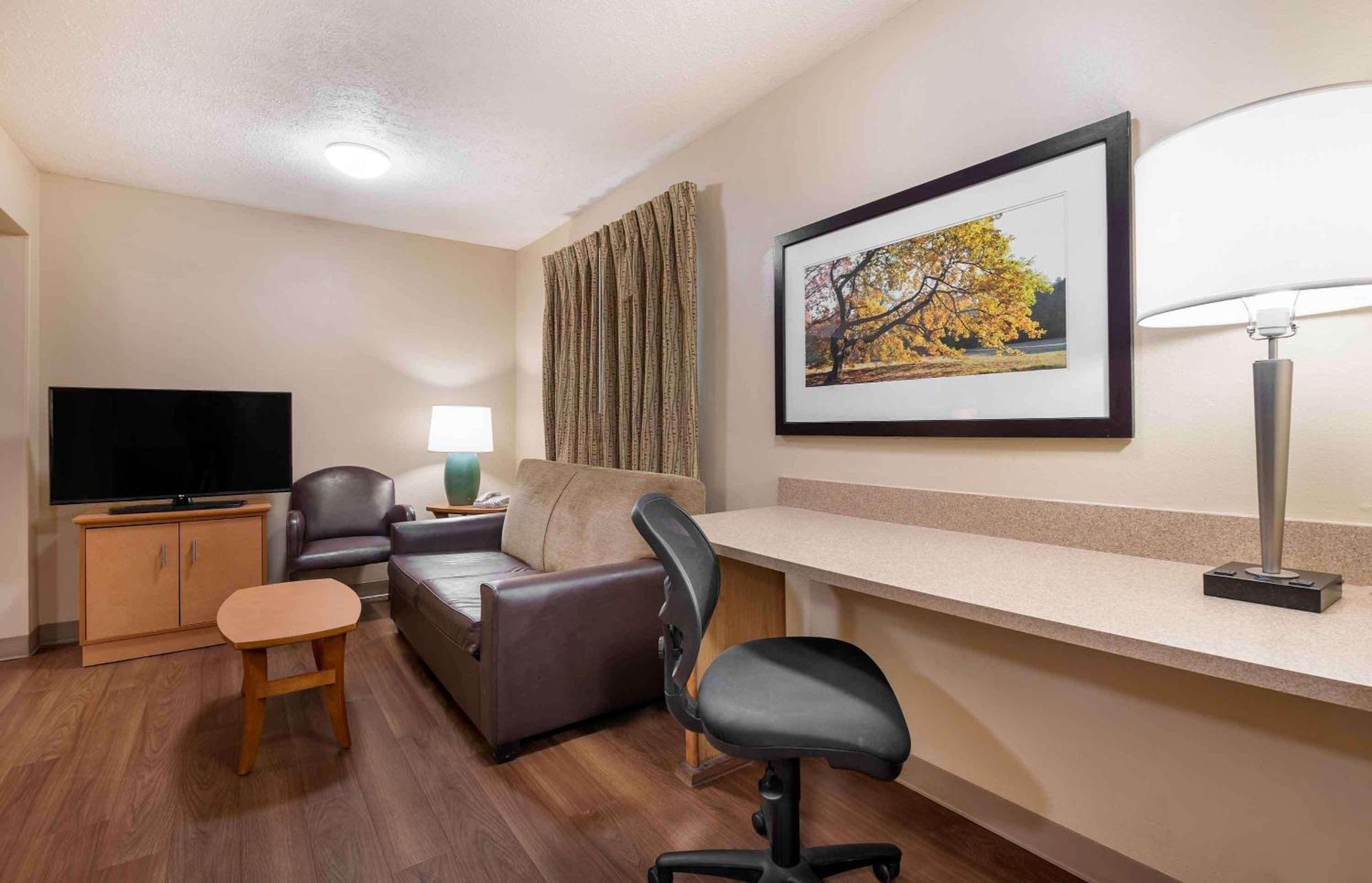 Extended Stay America Select Suites - Indianapolis - North - Carmel Exterior photo